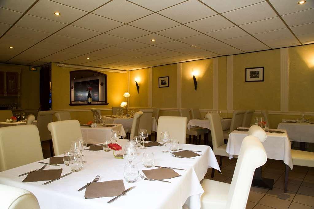 Brit Hotel Le Lion D'Or Chinon Restaurant photo