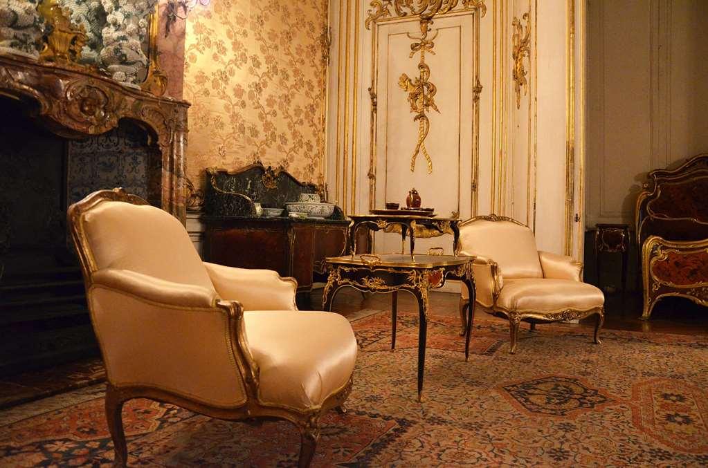 Brit Hotel Le Lion D'Or Chinon Room photo